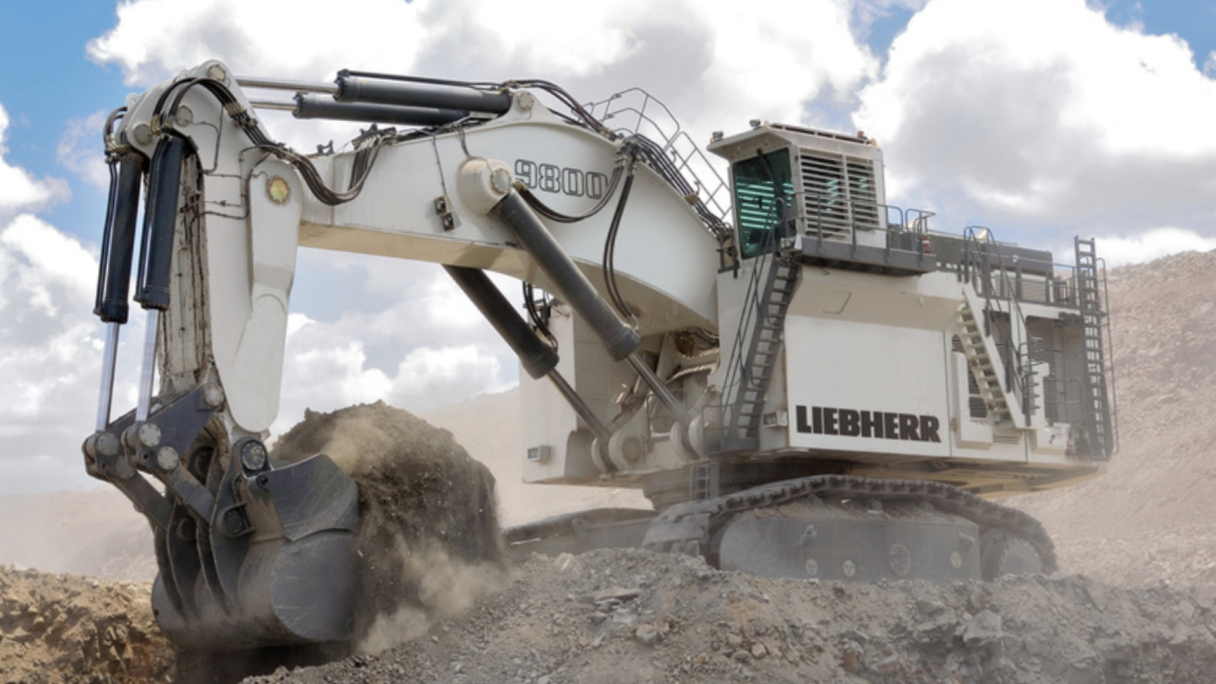 Pse është i rëndësishëm ndërrimi i filtrit hidraulik për eskavatorët Liebherr çdo sezon?